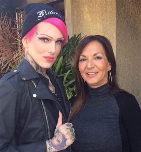 jeffree star mom.